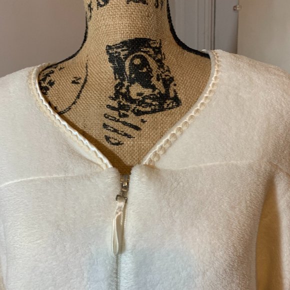 Oscar de la Renta Full Zipper Poly Plush Robe - Picture 2 of 8